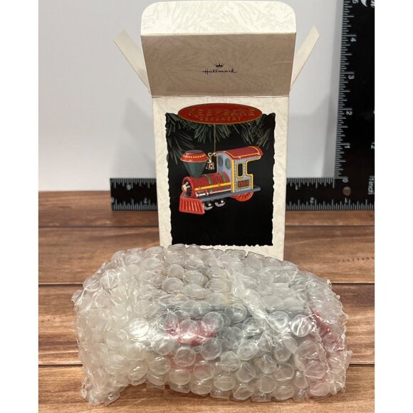 1994 HALLMARK KEEPSAKE ORNAMENT QX531-6 YULETIDE CENTRAL TRAIN TIN - Picture 4 of 10